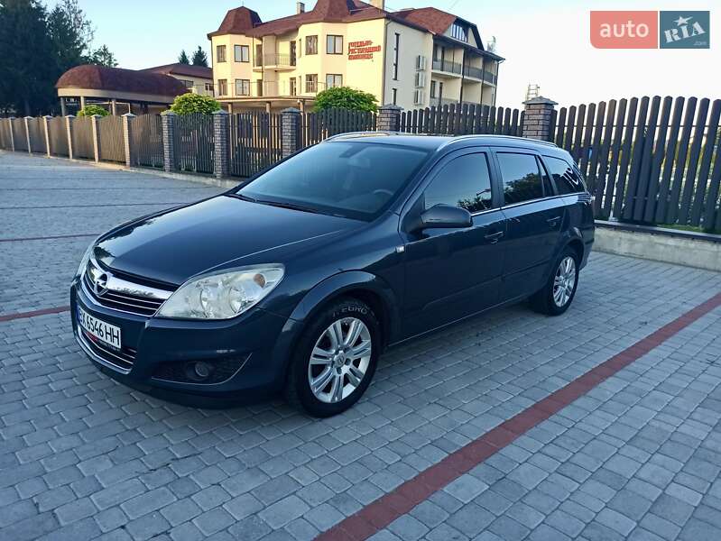 Универсал Opel Astra 2008 в 