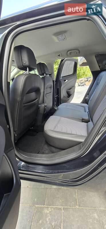 Универсал Opel Astra 2015 в Стрые