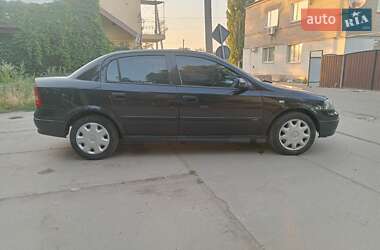 Седан Opel Astra 2008 в 