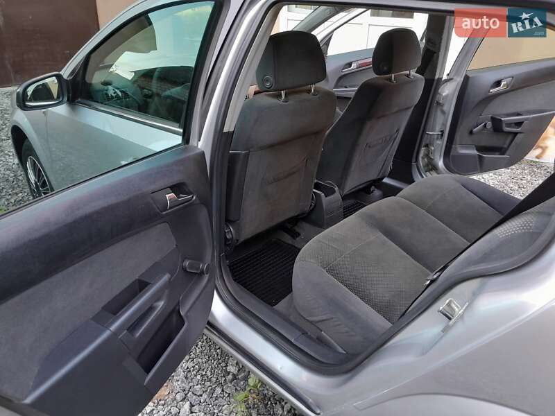 Универсал Opel Astra 2004 в Бердичеве