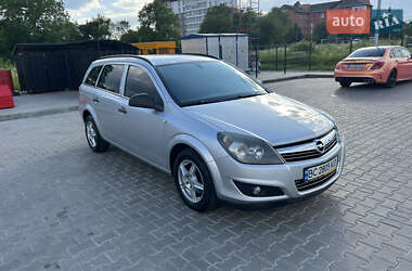Універсал Opel Astra 2010 в Стрию