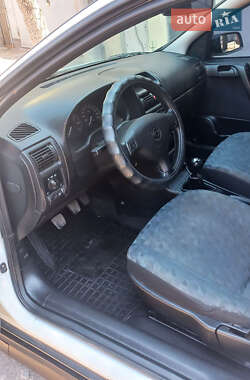 Хэтчбек Opel Astra 1998 в 