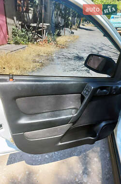 Хэтчбек Opel Astra 1998 в 