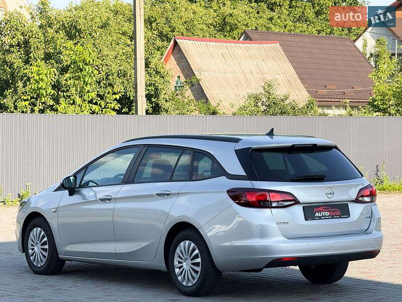 Универсал Opel Astra 2016 в Луцке