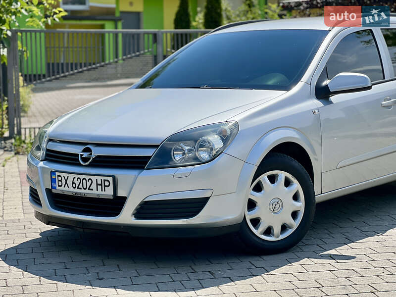 Універсал Opel Astra 2005 в Івано-Франківську