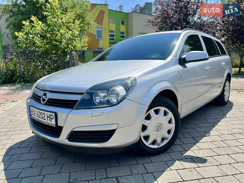 Універсал Opel Astra 2005 в Івано-Франківську