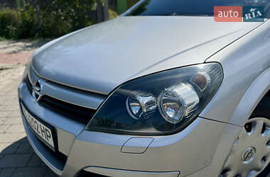 Универсал Opel Astra 2005 в 