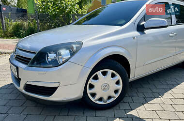 Универсал Opel Astra 2005 в 