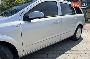 Универсал Opel Astra 2005 в 