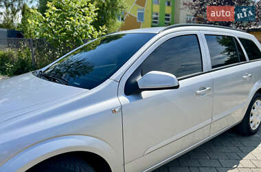 Универсал Opel Astra 2005 в 