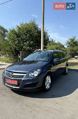 Універсал Opel Astra 2010 в 