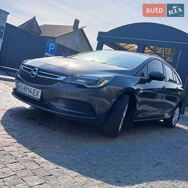 Універсал Opel Astra 2016 в Тячеві