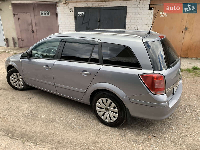 Универсал Opel Astra 2009 в Житомире
