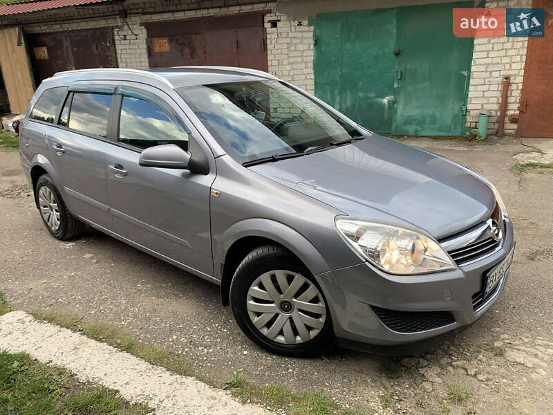 Универсал Opel Astra 2009 в Житомире