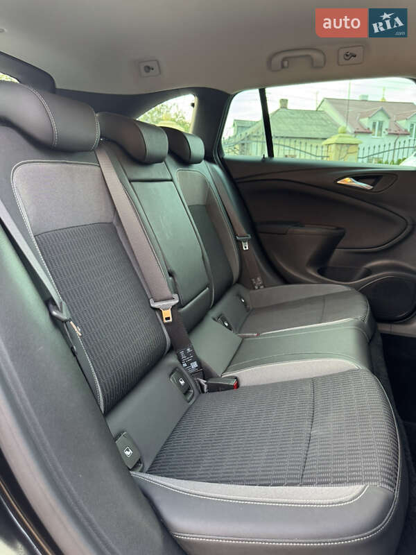 Универсал Opel Astra 2020 в Самборе