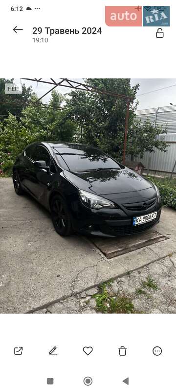Хэтчбек Opel Astra 2013 в Вишневом