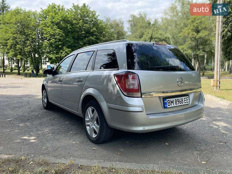 Универсал Opel Astra 2011 в Сумах