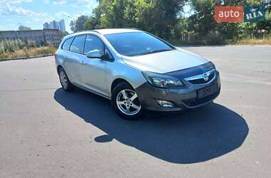Универсал Opel Astra 2011 в Киеве