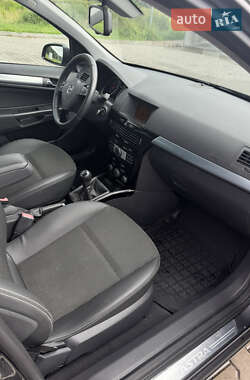Универсал Opel Astra 2009 в 