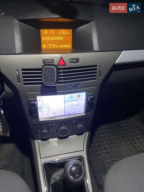 Универсал Opel Astra 2004 в Черновцах