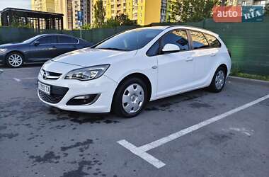 Универсал Opel Astra 2012 в 