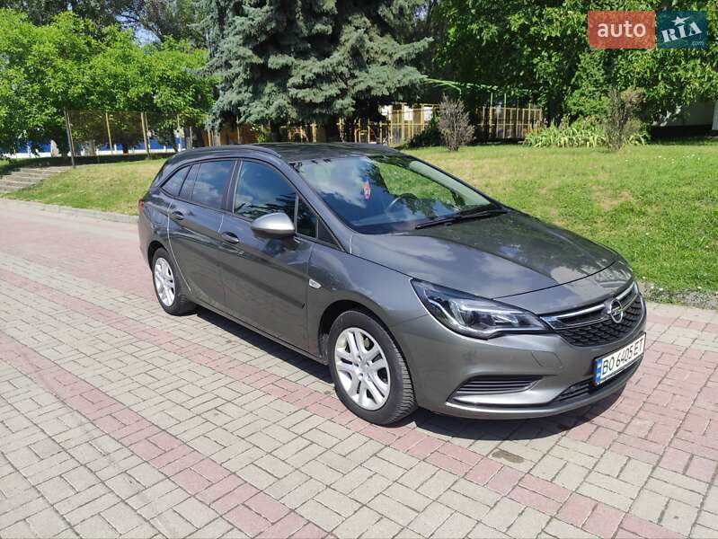 Универсал Opel Astra 2018 в Тернополе