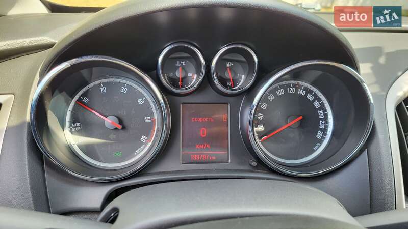 Універсал Opel Astra 2012 в Новопокровці