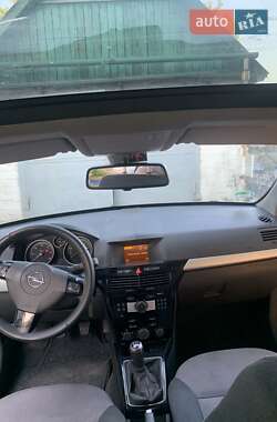 Универсал Opel Astra 2010 в 
