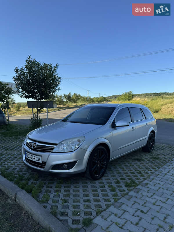 Универсал Opel Astra 2008 в Черновцах