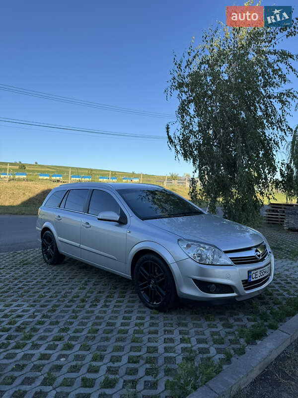 Универсал Opel Astra 2008 в Черновцах