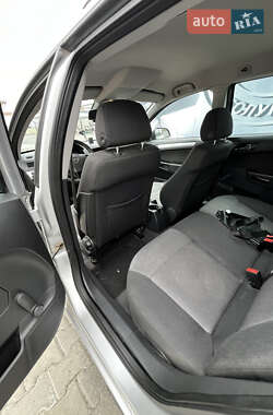 Универсал Opel Astra 2010 в 