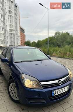 Хэтчбек Opel Astra 2004 в Ивано-Франковске