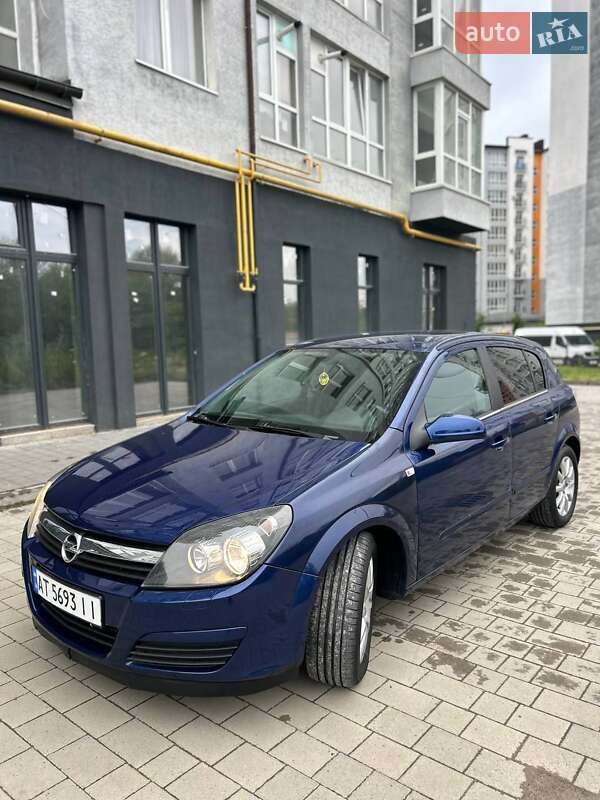 Хэтчбек Opel Astra 2004 в Ивано-Франковске