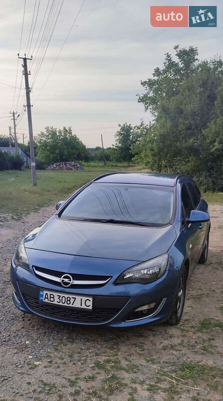 Універсал Opel Astra 2012 в Вінниці