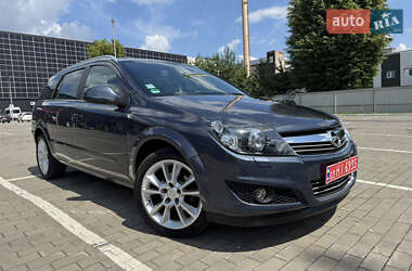 Универсал Opel Astra 2010 в Луцке