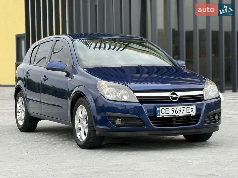 Хэтчбек Opel Astra 2006 в Черновцах