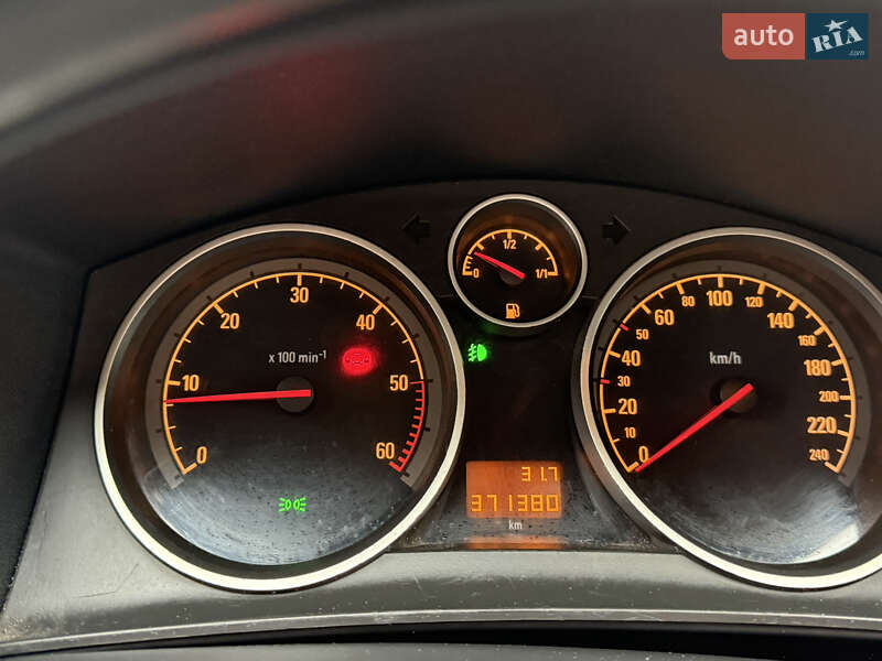 Хэтчбек Opel Astra 2006 в Черновцах