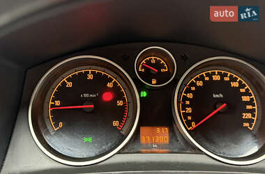 Хэтчбек Opel Astra 2006 в 