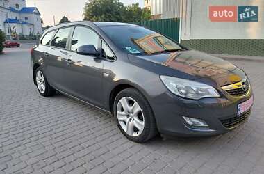 Универсал Opel Astra 2011 в Виннице