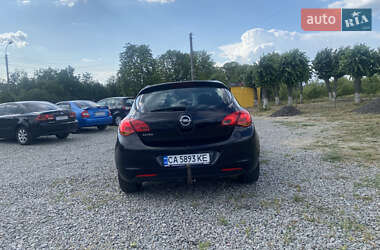 Хэтчбек Opel Astra 2009 в 