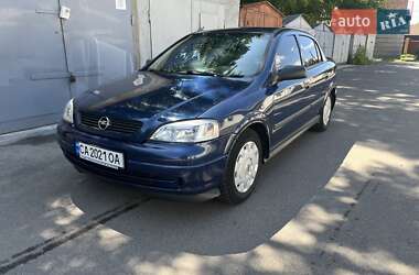 Седан Opel Astra 2005 в Черкасах