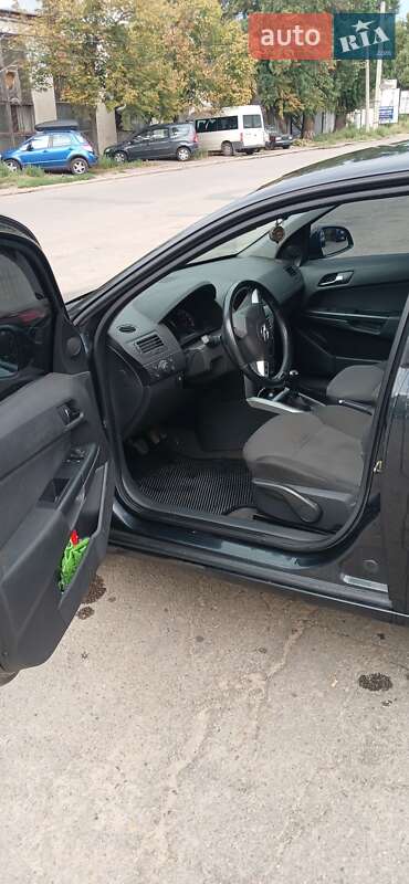 Хэтчбек Opel Astra 2012 в Харькове