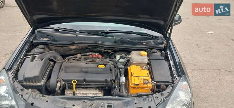 Хэтчбек Opel Astra 2012 в Харькове