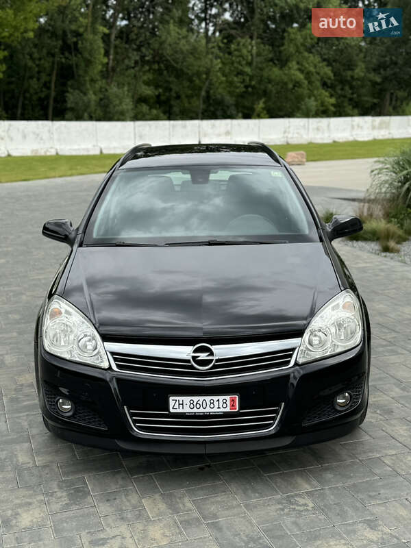 Универсал Opel Astra 2007 в Луцке