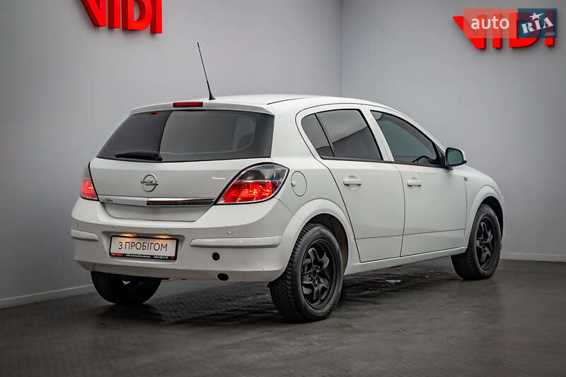 Хетчбек Opel Astra 2012 в Києві
