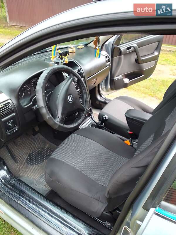 Універсал Opel Astra 2005 в Ратному