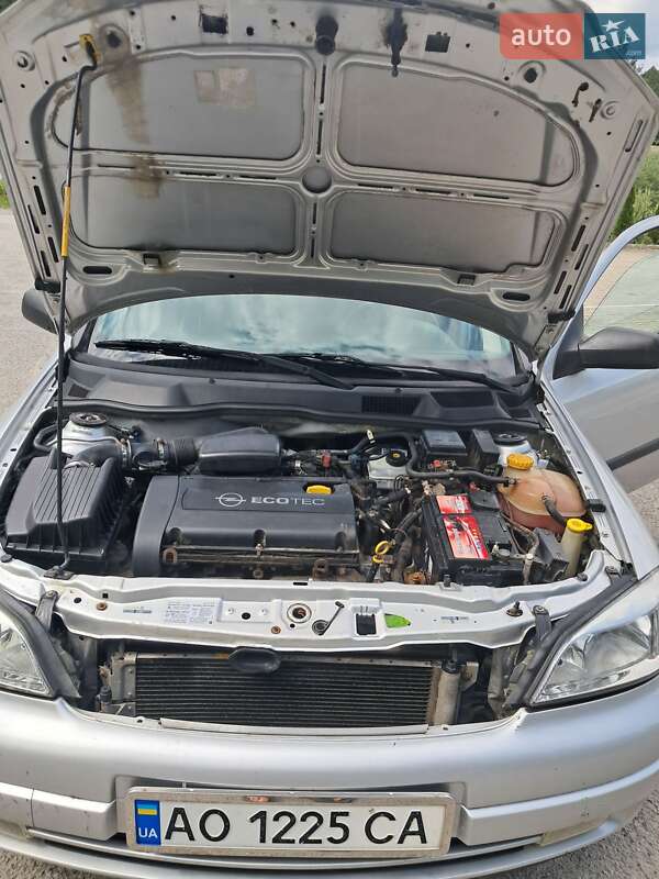 Универсал Opel Astra 2005 в Городке