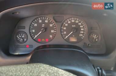 Хэтчбек Opel Astra 2003 в 