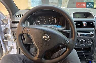 Седан Opel Astra 2000 в 