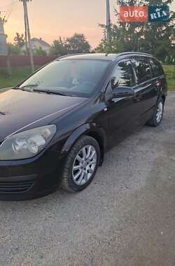 Універсал Opel Astra 2006 в Тернополі